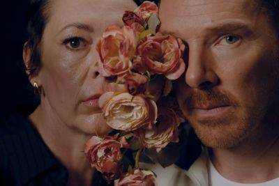 Ben Cumberbatch & Olivia Colman [The Roses]